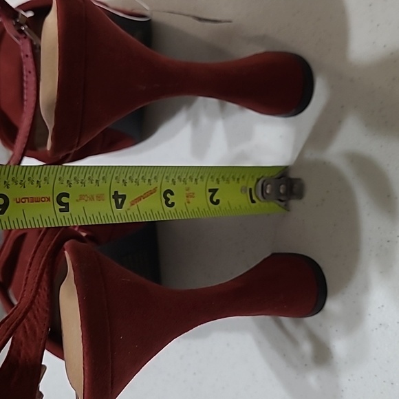 NWT Torrid burgandy suede platform heels size 9W - Picture 10 of 13